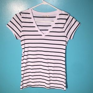 Striped fitted V-neck